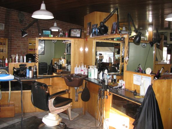 94 Main St, Auburn, ME 04210